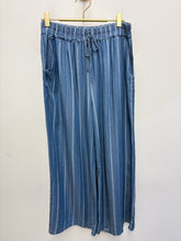 Load image into Gallery viewer, Karen trousers - 2 colours. LAST PAIR
