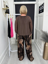 Load image into Gallery viewer, Lara top - 5 colours
