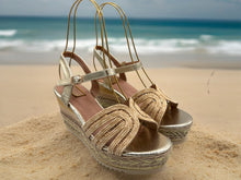 Load image into Gallery viewer, Chloe wedges
