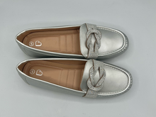 Load image into Gallery viewer, Leila loafers - silver
