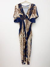 Load image into Gallery viewer, Caitlin dress
