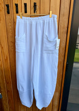 Load image into Gallery viewer, Peggy trousers - 7 colours
