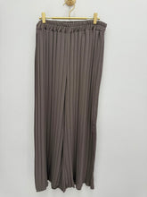 Load image into Gallery viewer, Connie co-ord - 7 colours
