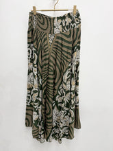 Load image into Gallery viewer, Ebony  trousers - 3 colours
