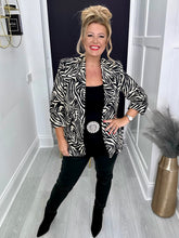 Load image into Gallery viewer, Zebra blazer - 7 sizes
