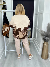 Load image into Gallery viewer, Horse jacket - 2 colours
