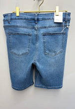 Load image into Gallery viewer, Carina shorts
