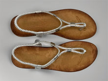 Load image into Gallery viewer, Yasmin sandals - silver

