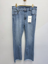 Load image into Gallery viewer, Kerry jeans
