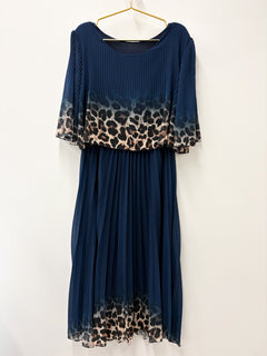 Load image into Gallery viewer, Kitty dress
