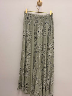 Load image into Gallery viewer, Zeta trousers
