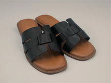 Load image into Gallery viewer, Hannah Sandals - Black
