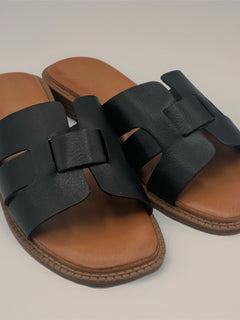 Load image into Gallery viewer, Hannah Sandals - Black
