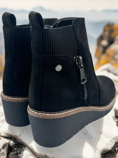 Load image into Gallery viewer, Miley boots - black
