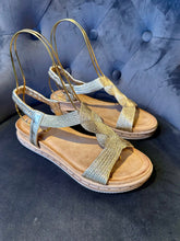Load image into Gallery viewer, Charlotte sandals - gold
