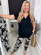 Load image into Gallery viewer, Karen trousers - 3 sizes
