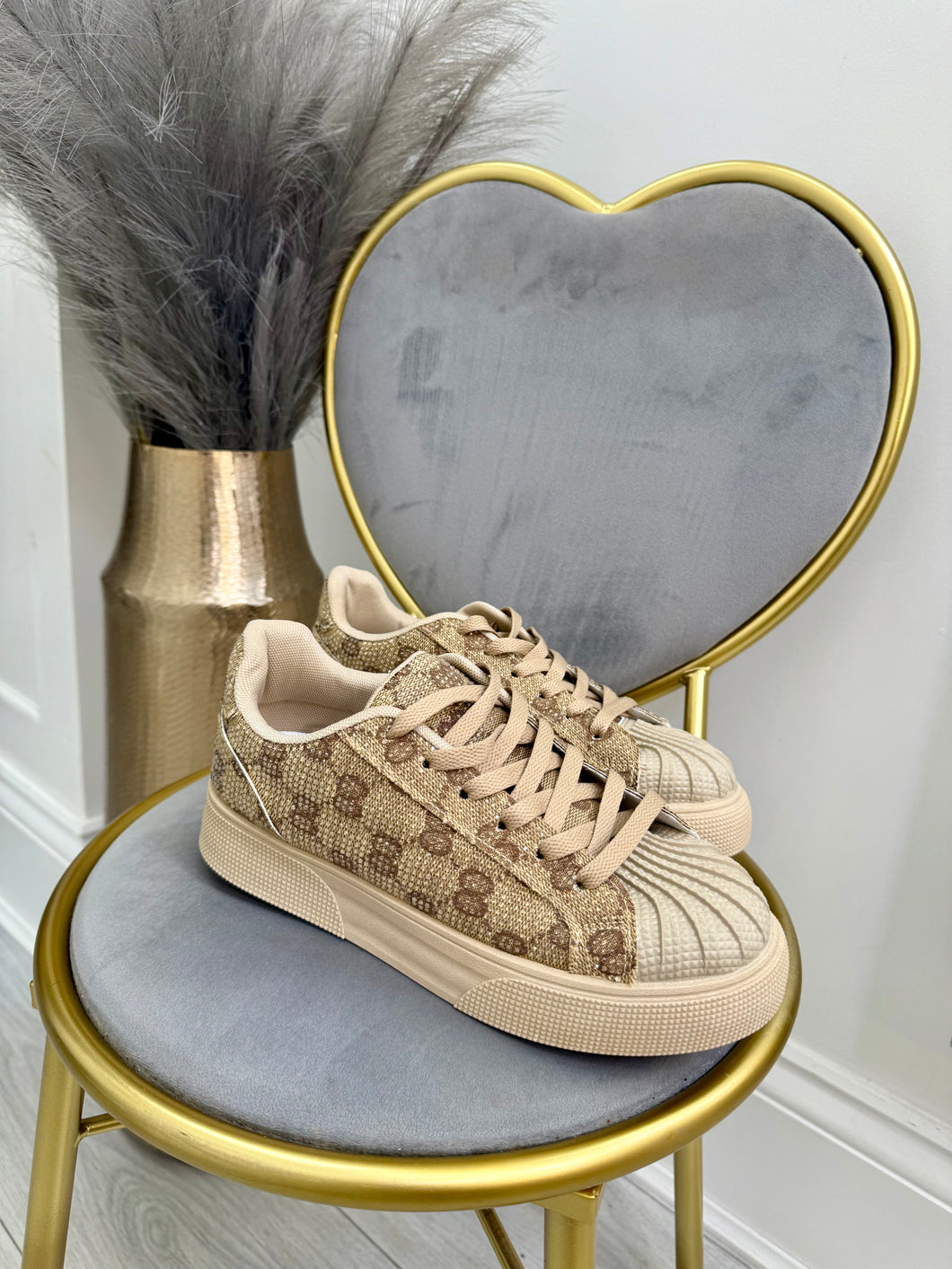 Georgie trainers