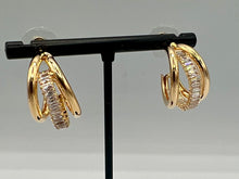 Load image into Gallery viewer, Alison Earrings - 2 Colours
