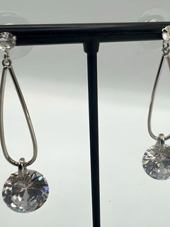 Load image into Gallery viewer, Naomi Earrings
