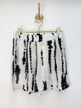 Load image into Gallery viewer, Pixie shorts - 7 Colours
