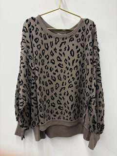 Load image into Gallery viewer, Carrie Sweatshirt
