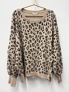 Load image into Gallery viewer, Carrie Sweatshirt
