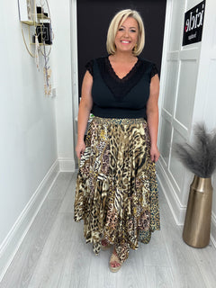 Load image into Gallery viewer, Clara skirt
