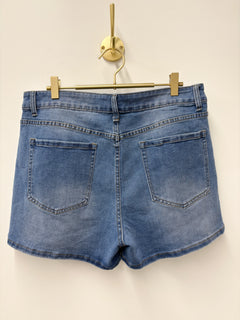 Load image into Gallery viewer, Glitzy shorts
