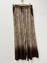 Load image into Gallery viewer, Megan trousers
