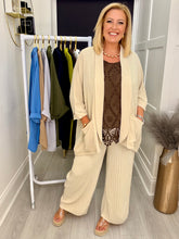 Load image into Gallery viewer, Cathy jacket - 10 colours
