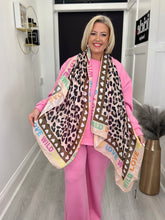 Load image into Gallery viewer, Wild scarf - 2 colours
