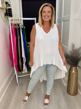 Load image into Gallery viewer, Tricia top - 8 colours

