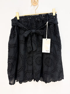 Load image into Gallery viewer, Rebecca shorts
