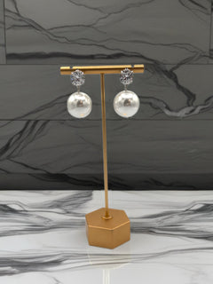 Load image into Gallery viewer, Honey Pearl Earrings
