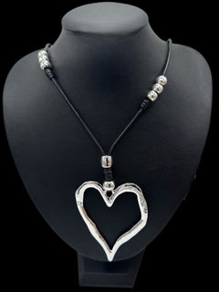 Load image into Gallery viewer, Heidi Necklace
