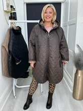 Load image into Gallery viewer, Tina coat - 3 colours
