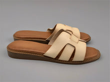 Load image into Gallery viewer, Hannah Sandals - Beige
