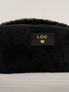 Load image into Gallery viewer, Love make up bag
