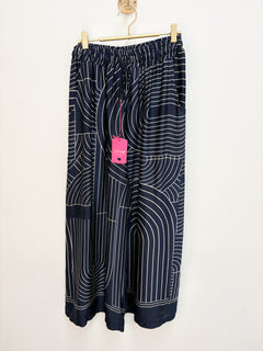 Load image into Gallery viewer, Caprice trousers
