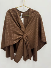Load image into Gallery viewer, Freya cape - 3 colours
