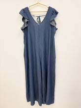 Load image into Gallery viewer, Kelly jumpsuit
