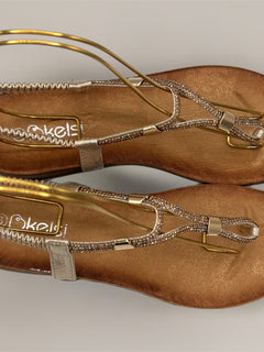 Load image into Gallery viewer, Yasmin sandals - gold
