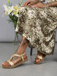 Load image into Gallery viewer, Simone Sandals - Gold
