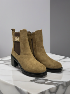Load image into Gallery viewer, Vicky Boots - Mocha
