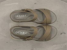 Load image into Gallery viewer, Harmony wedges - beige
