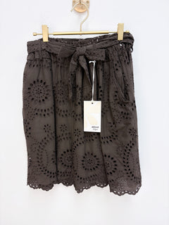 Load image into Gallery viewer, Rebecca shorts
