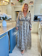 Load image into Gallery viewer, Sabrina dress - 4 sizes
