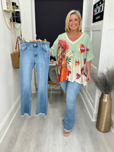 Load image into Gallery viewer, Kerry jeans
