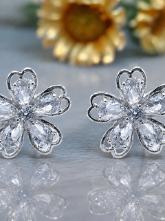 Load image into Gallery viewer, Amy Earrings
