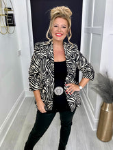 Load image into Gallery viewer, Zebra blazer - 7 sizes
